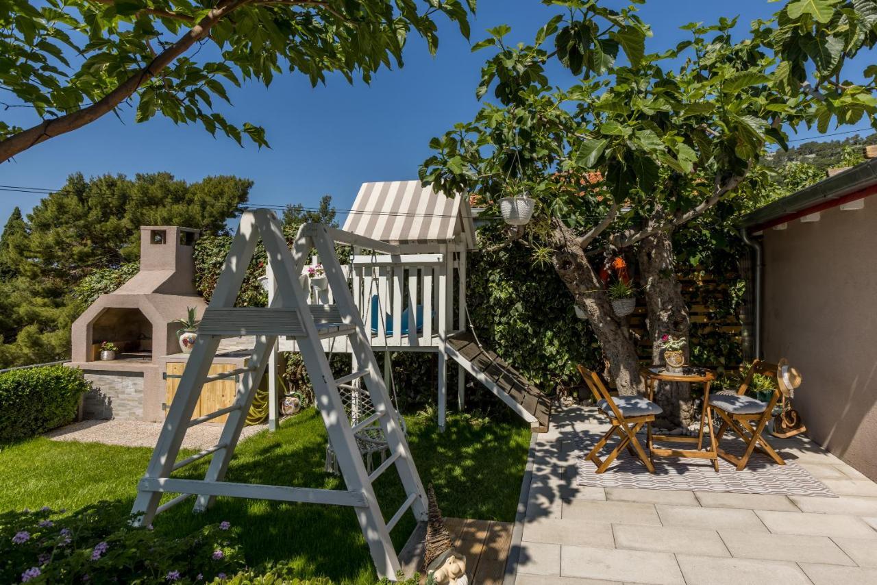 Villa Katess With Heated Pool スプリト エクステリア 写真